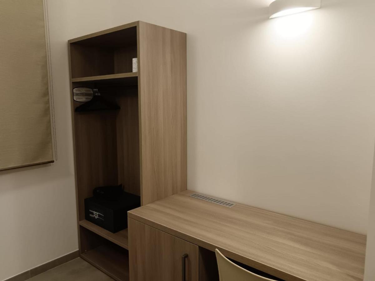 Bertiera Rooms Bologna Buitenkant foto