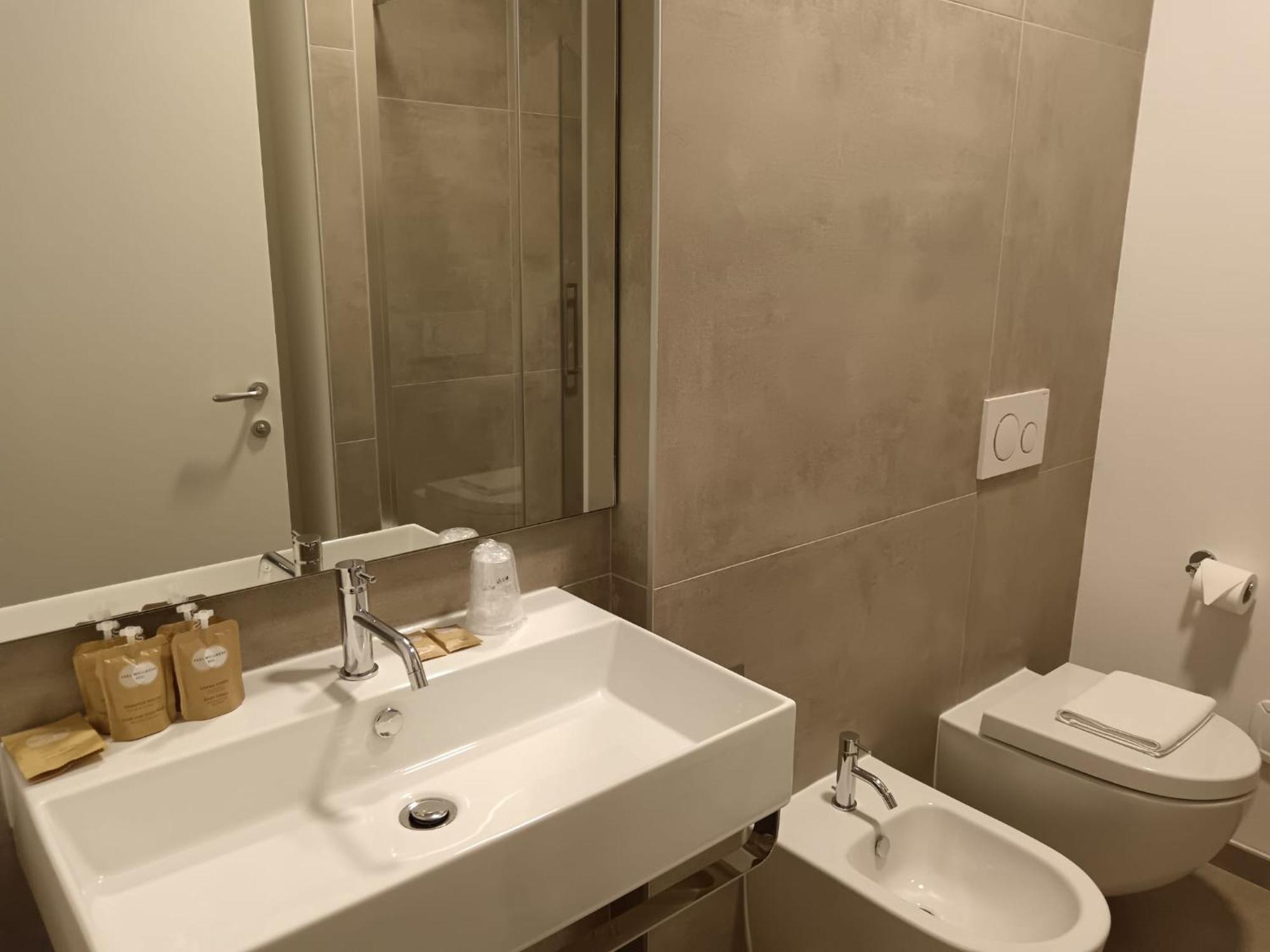 Bertiera Rooms Bologna Buitenkant foto