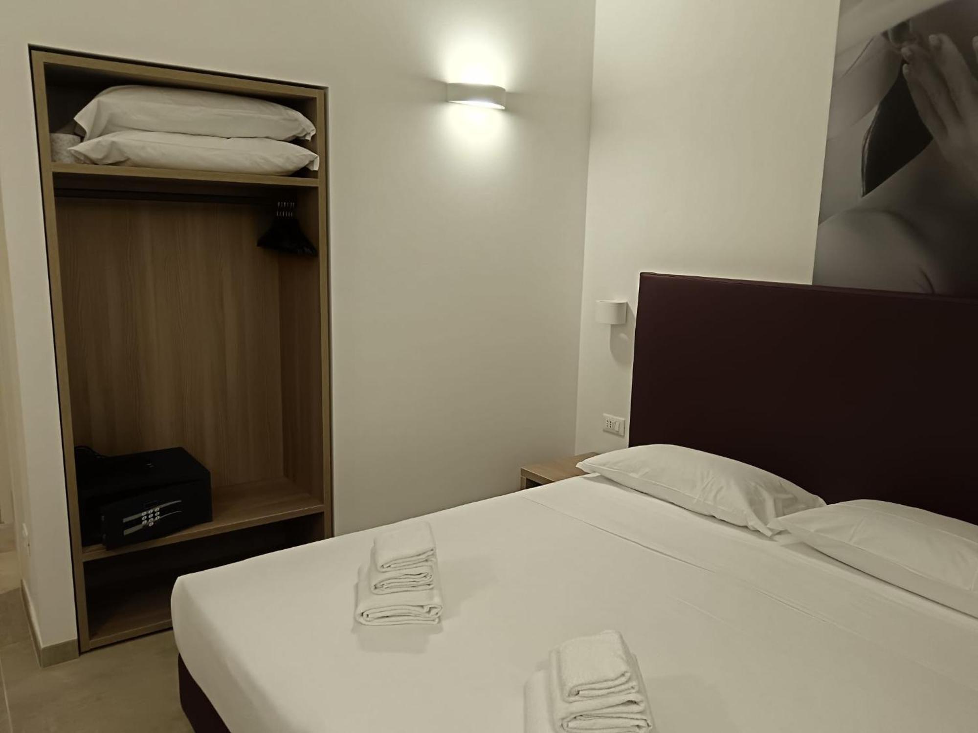 Bertiera Rooms Bologna Buitenkant foto